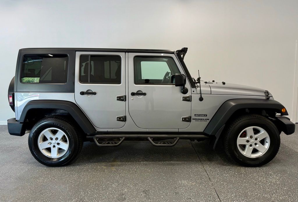 2017 Jeep Wrangler Unlimited Sport photo 2