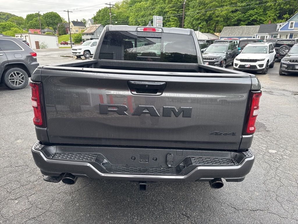 2025 Ram 1500 Tradesman photo 4