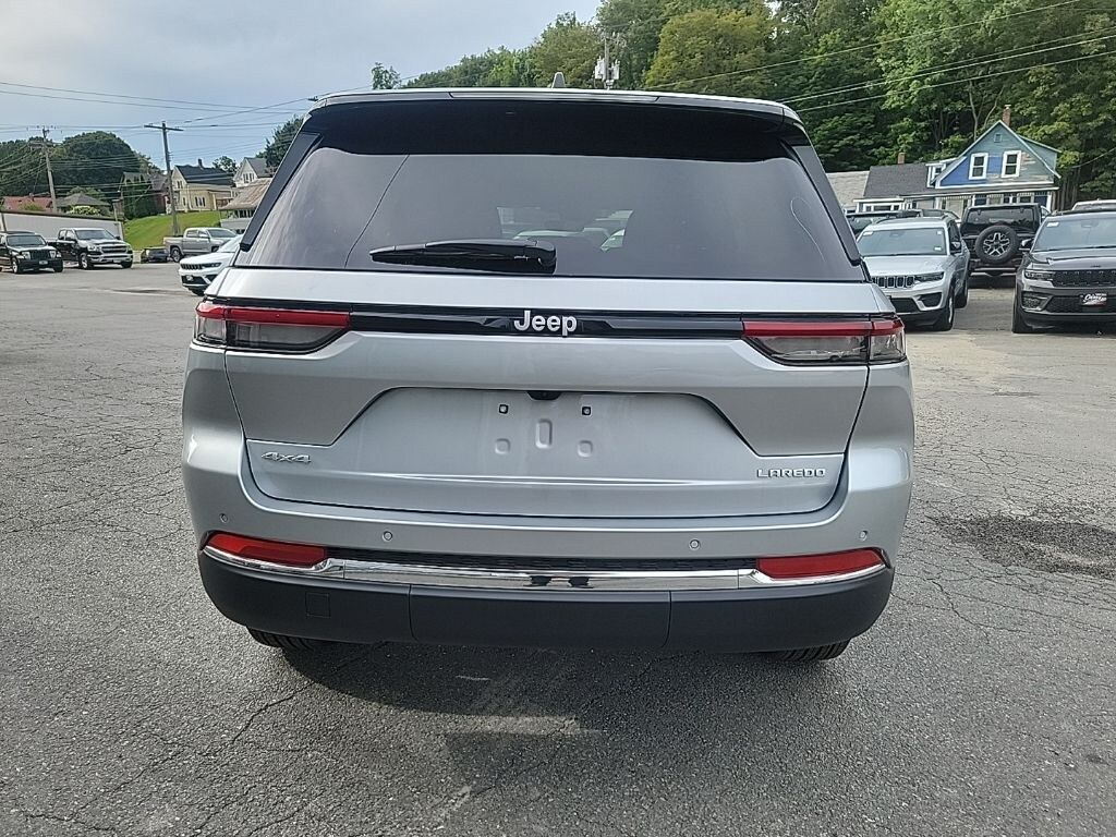 New 2025 Jeep Grand Cherokee LAREDO X 4X4 Sport Utility