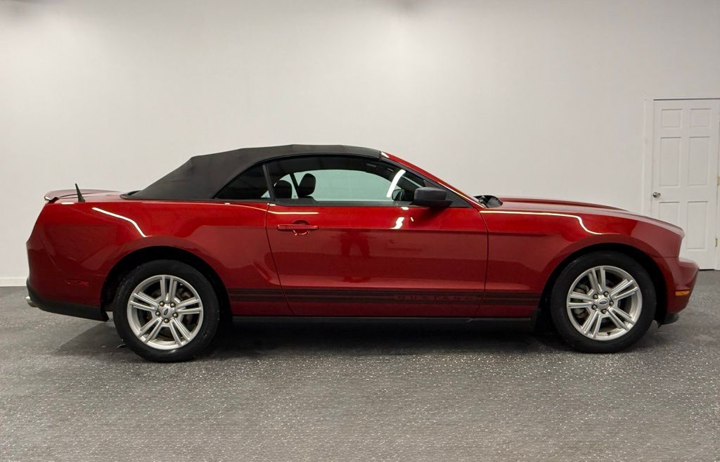 2010 Ford Mustang V6's photo