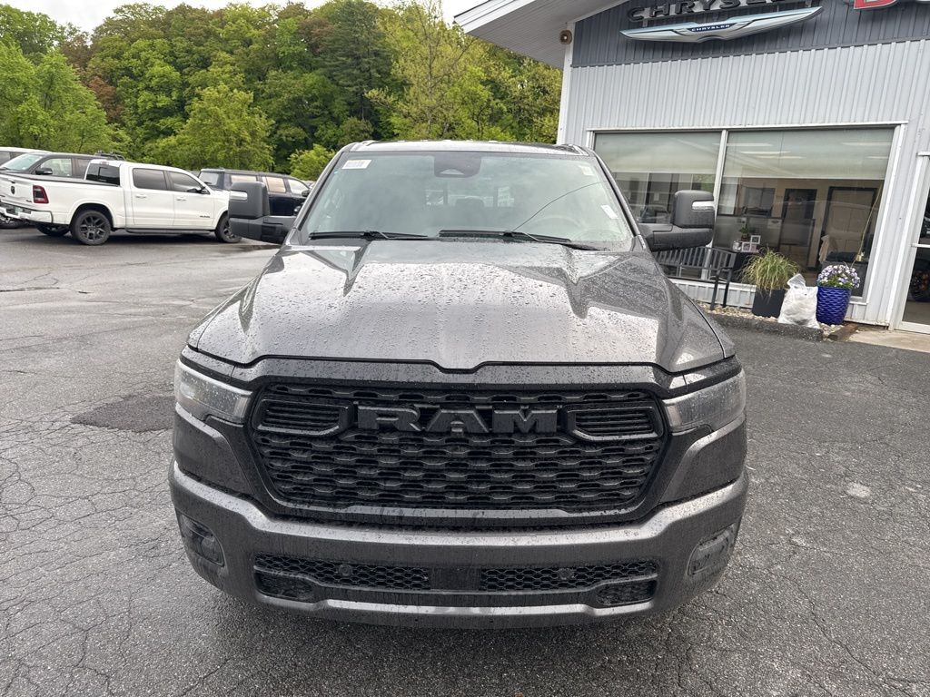 2025 Ram 1500 Tradesman photo 2