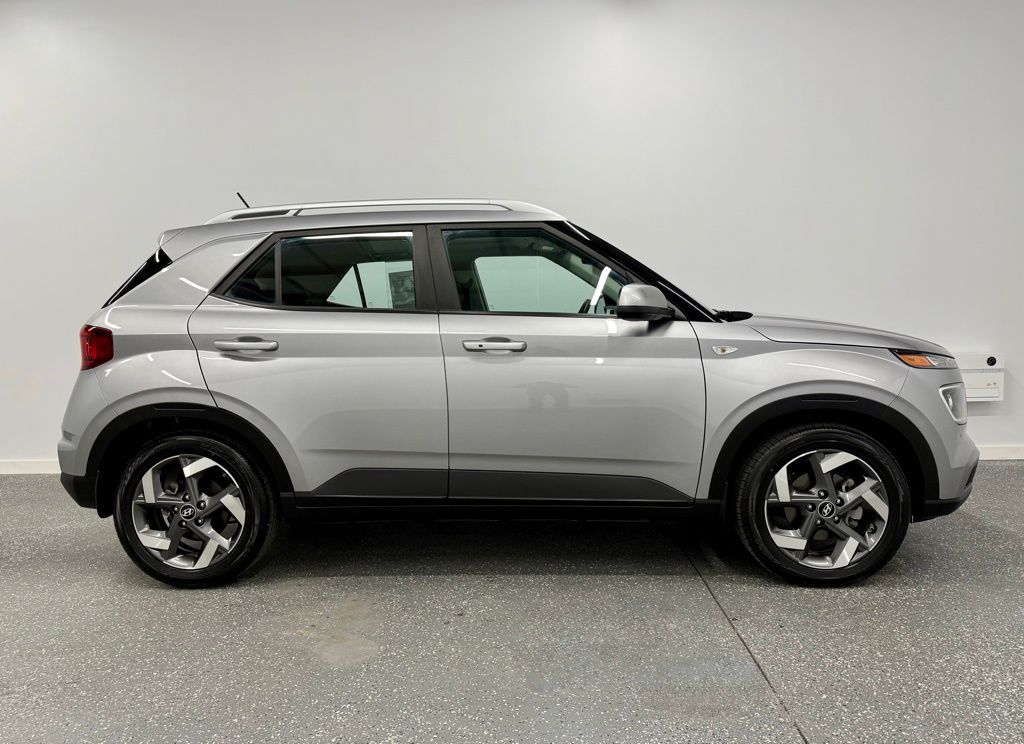 Used 2024 Hyundai Venue SEL with VIN KMHRC8A32RU318015 for sale in Springfield, VT