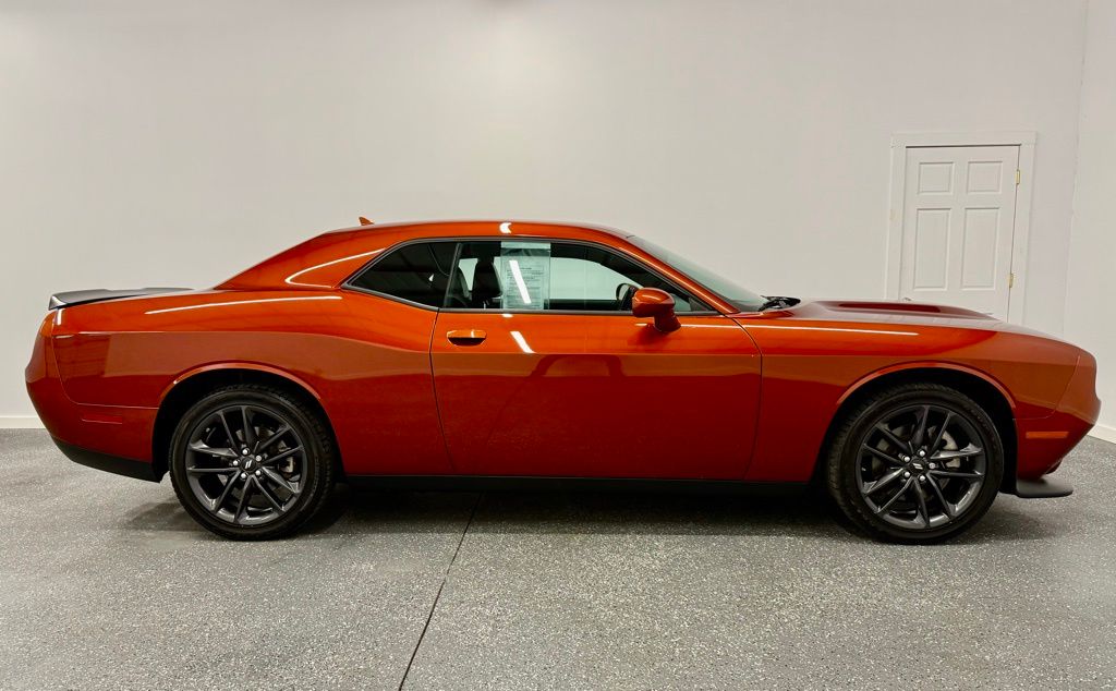 2023 Dodge Challenger GT photo 3