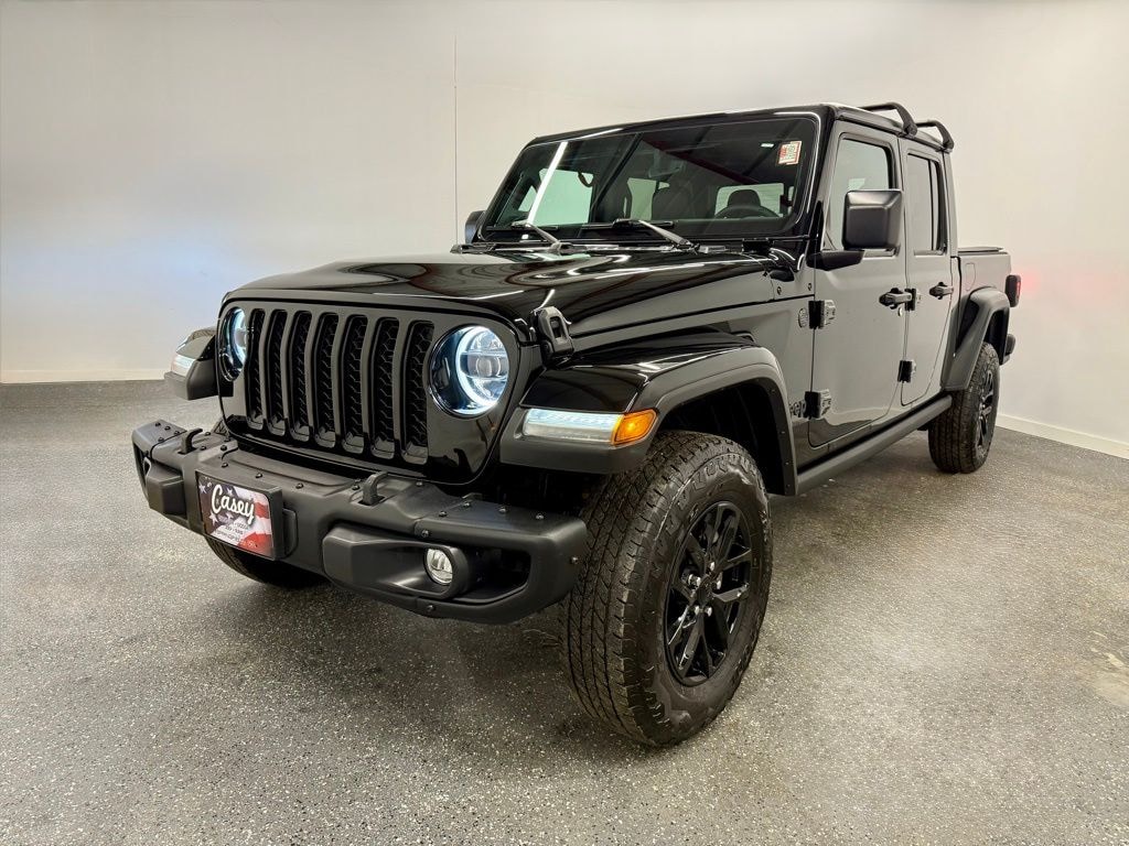Used 2023 Jeep Gladiator Sport Truck Crew Cab