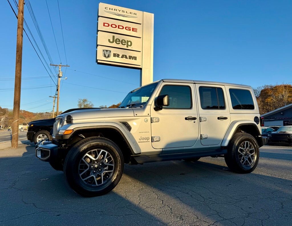 Used 2024 Jeep Wrangler Sahara SUV