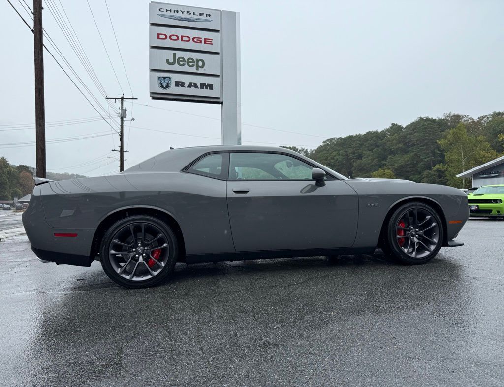 2023 Dodge Challenger R/T photo 2