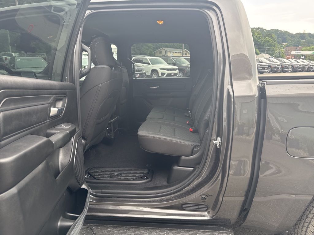 2026 Ram 1500 Tradesman photo 3