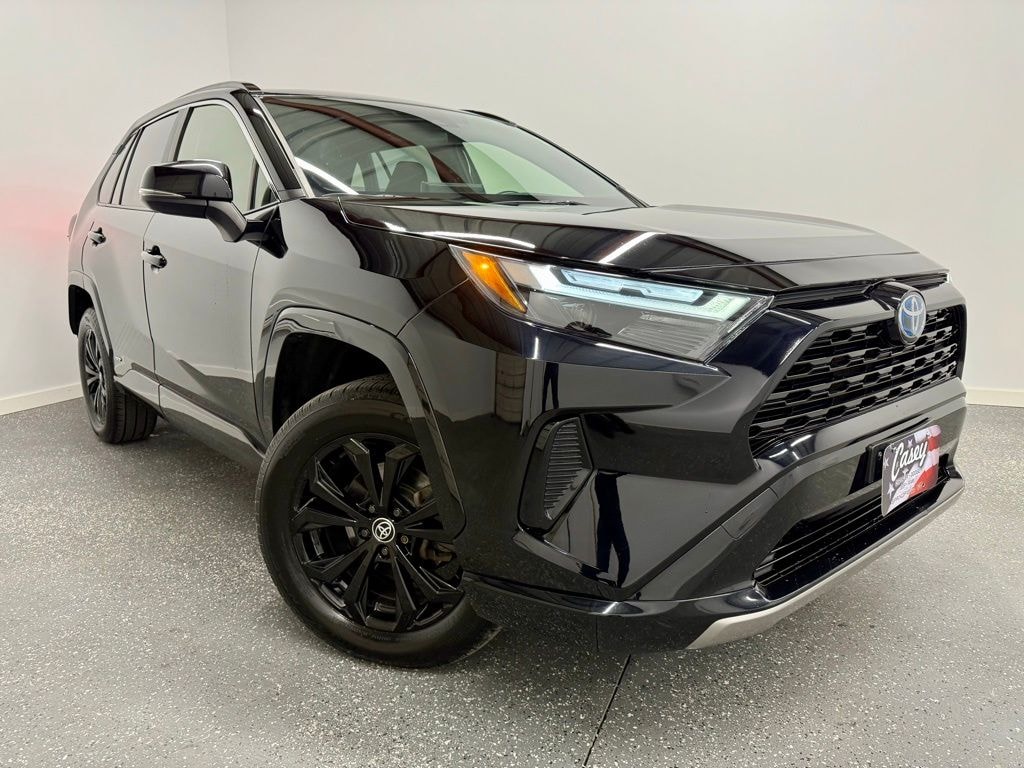 Used 2022 Toyota RAV4 Hybrid SE SUV