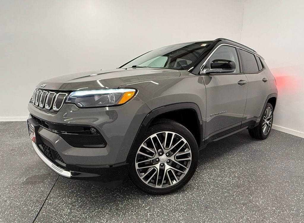 2022 Jeep Compass Limited photo 2