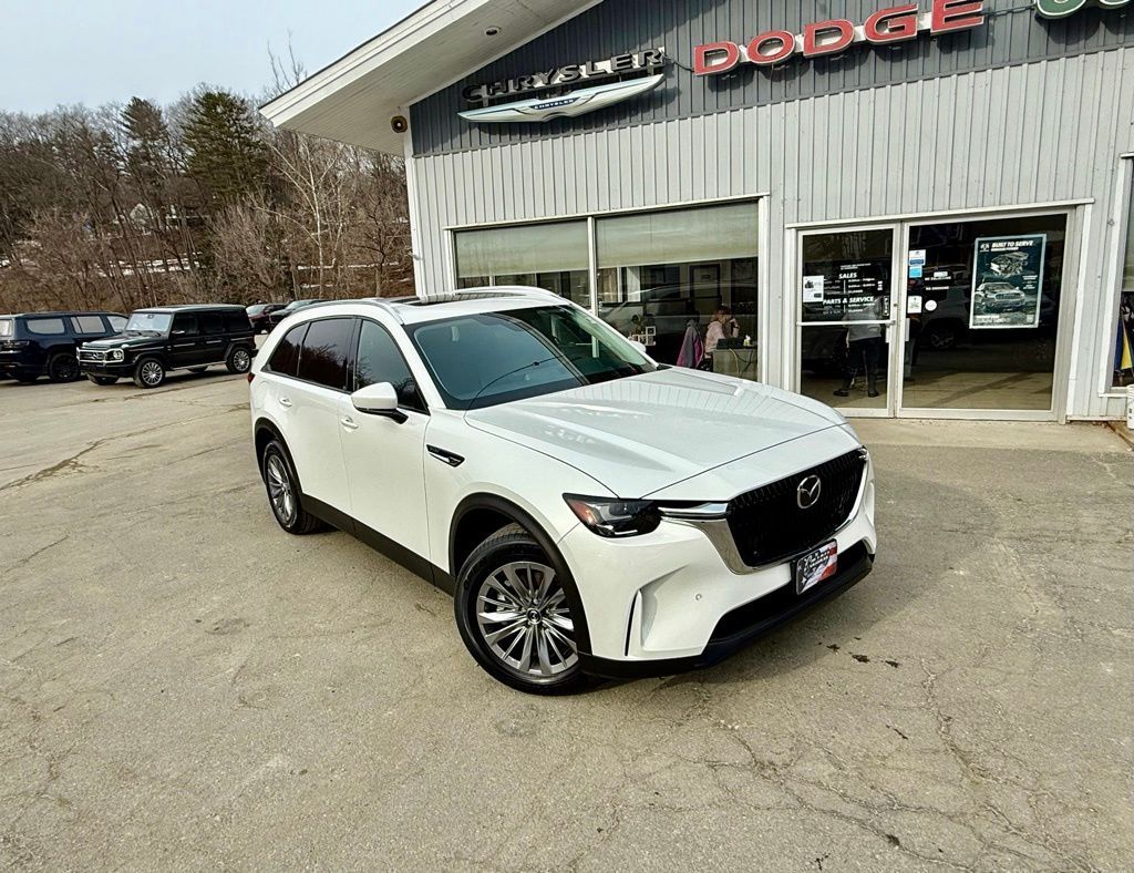 2025 Mazda CX-90 Plug-in Hybrid Preferred photo 2