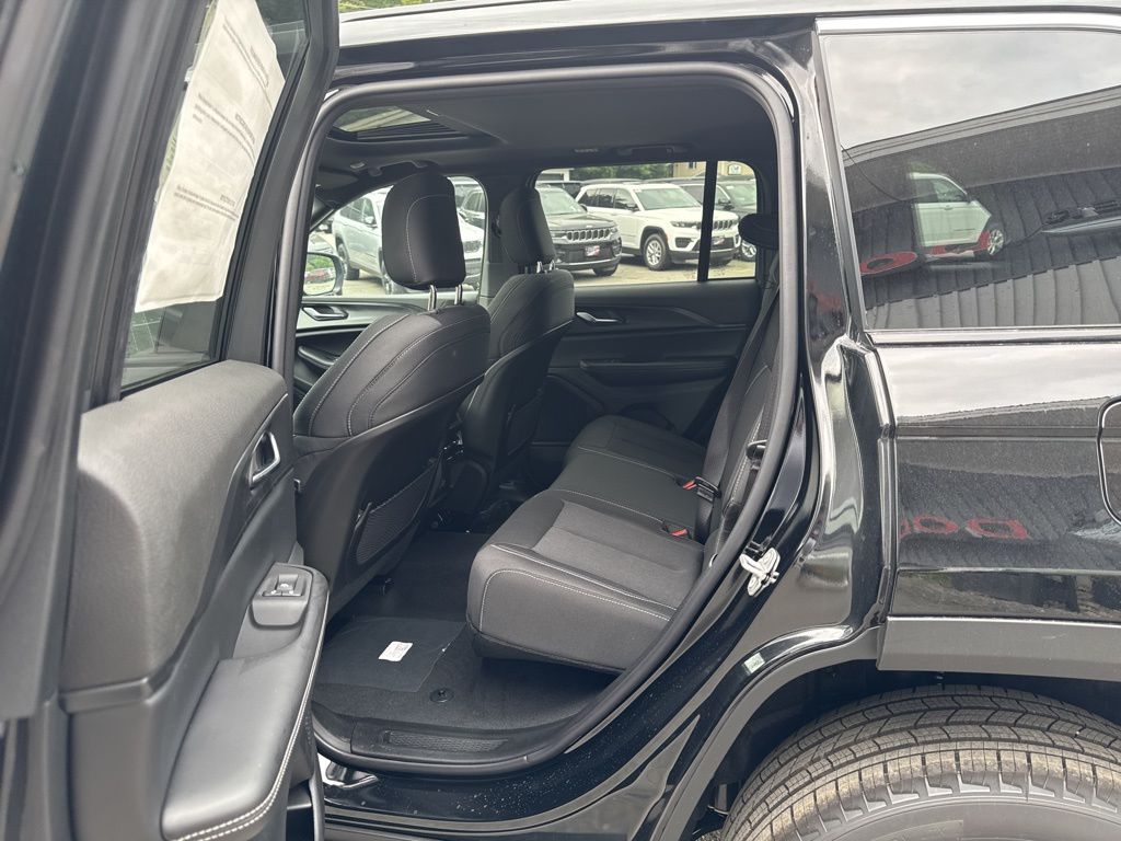 2025 Jeep Grand Cherokee Laredo - Photo 7