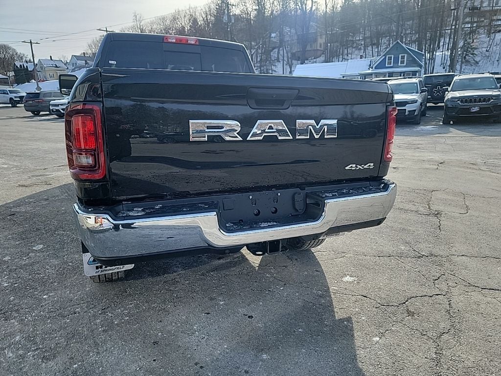 New 2026 Ram 2500 TRADESMAN CREW CAB 4X4 6'4 BOX Pickup