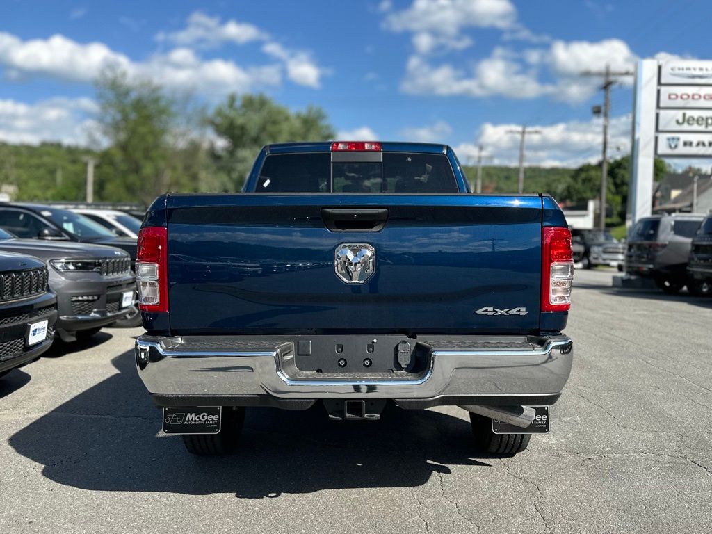 2024 Ram 2500 Tradesman photo 3