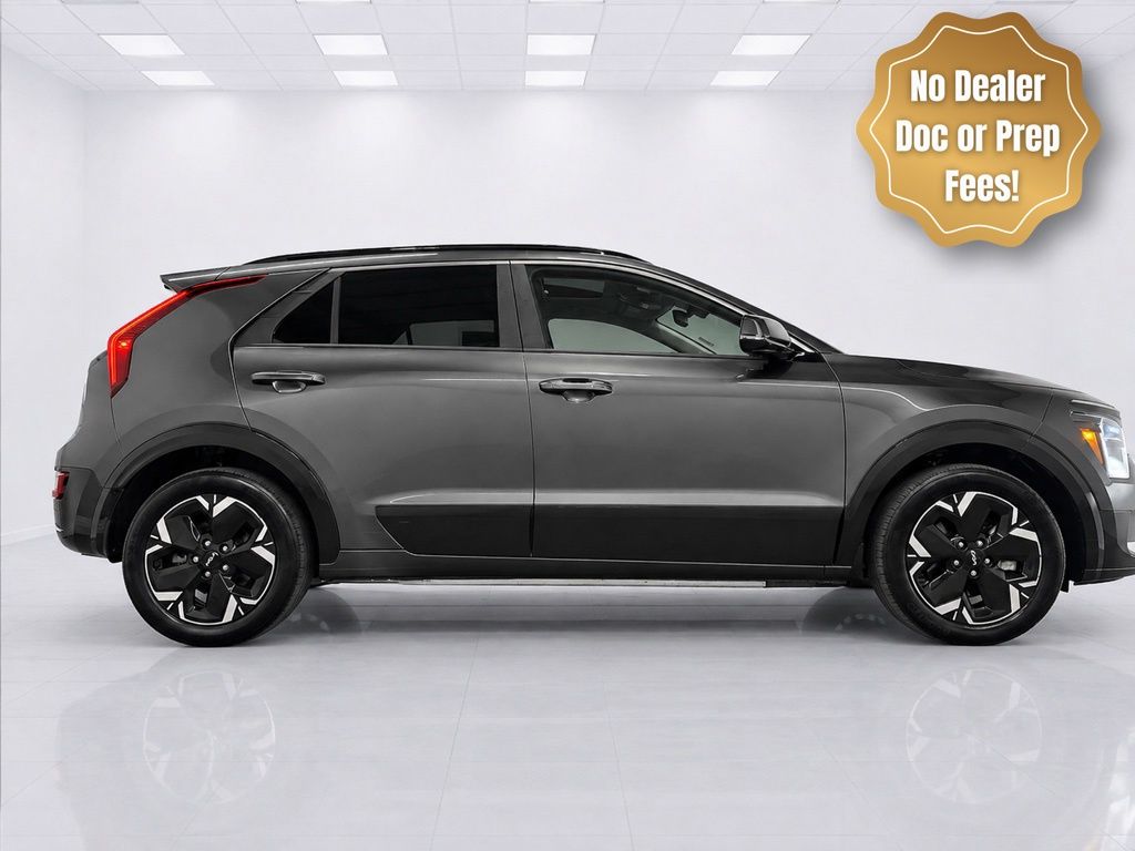 Used 2024 Kia Niro Wave with VIN KNDCT3L18R5114550 for sale in Springfield, VT