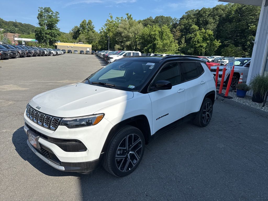 2025 Jeep Compass Limited photo 3