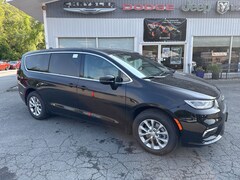 2025 Chrysler Pacifica SELECT AWD Passenger Van