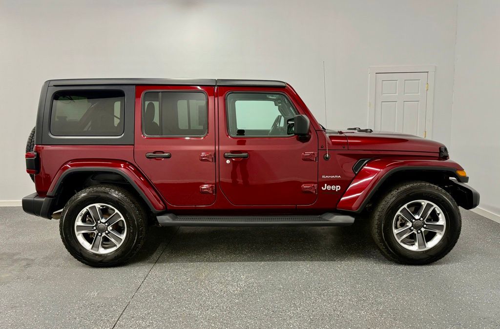 2021 Jeep Wrangler Unlimited Sahara photo 3