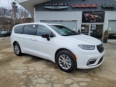 2026 Chrysler Pacifica LIMITED AWD Passenger Van