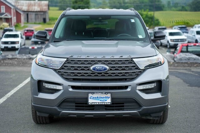 2022 Ford Explorer XLT photo 2