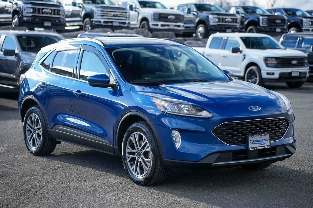 2022 Ford Escape SEL photo 3
