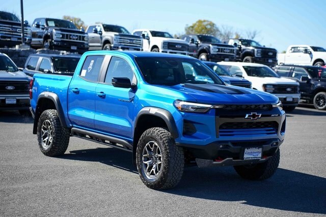 2023 Chevrolet Colorado ZR2 photo 2