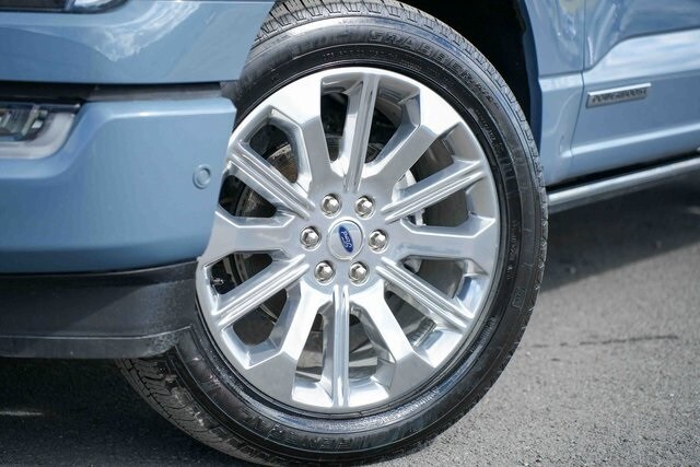 2023 Ford F-150 Limited photo 2