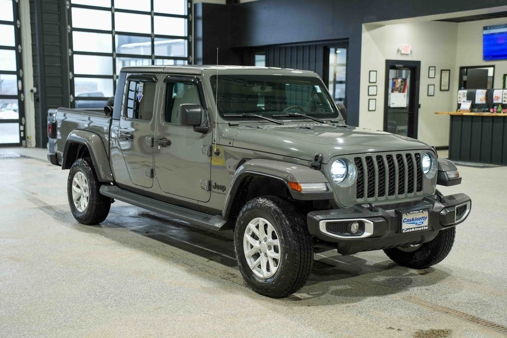 Used 2023 Jeep Gladiator Sport Truck