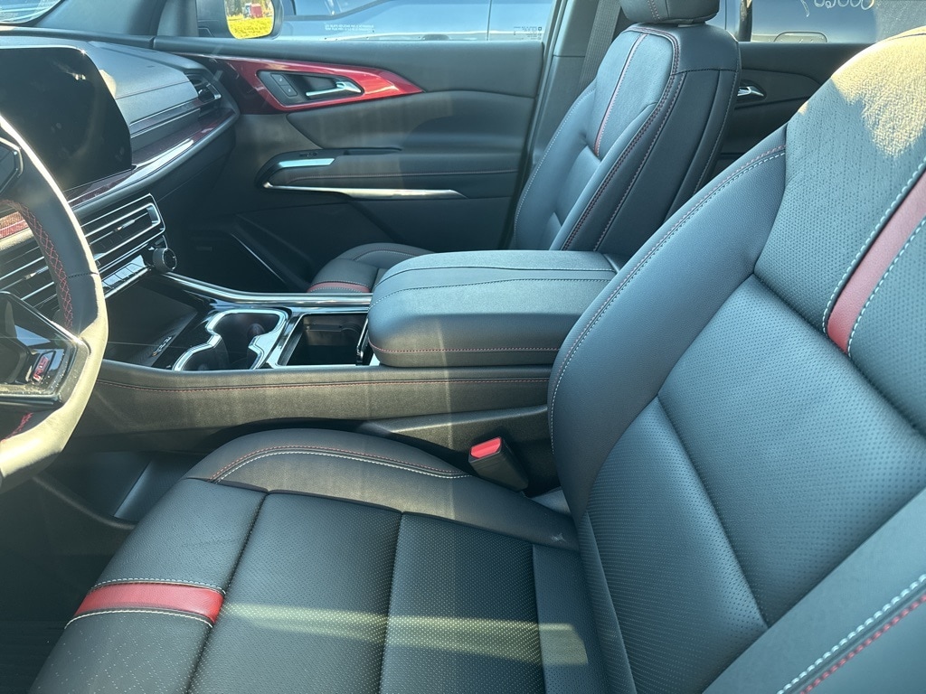 Used 2026 Chevrolet Traverse RS SUV