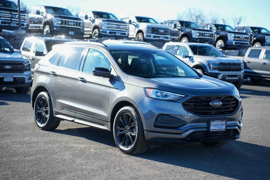 2022 Ford Edge SE photo 3
