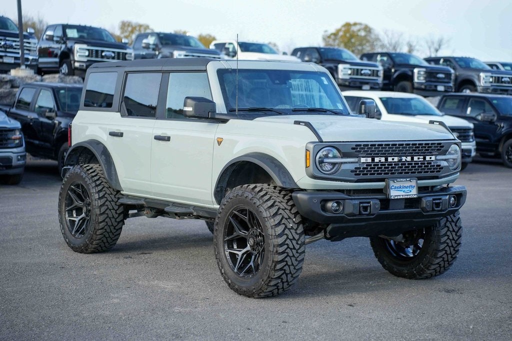 Used 2023 Ford Bronco Badlands SUV