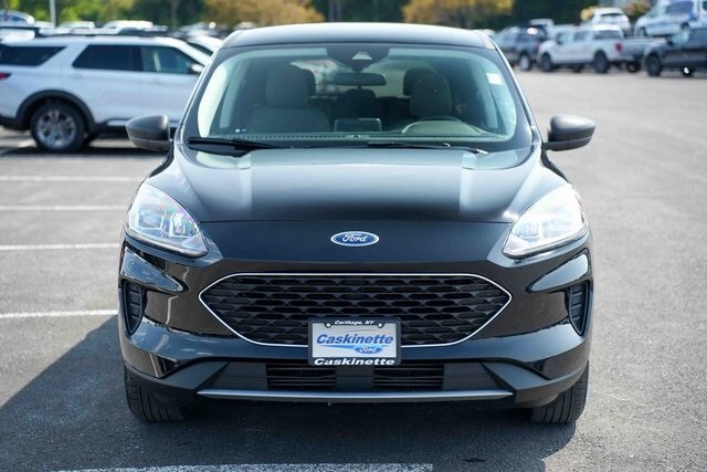 2022 Ford Escape SE photo 2