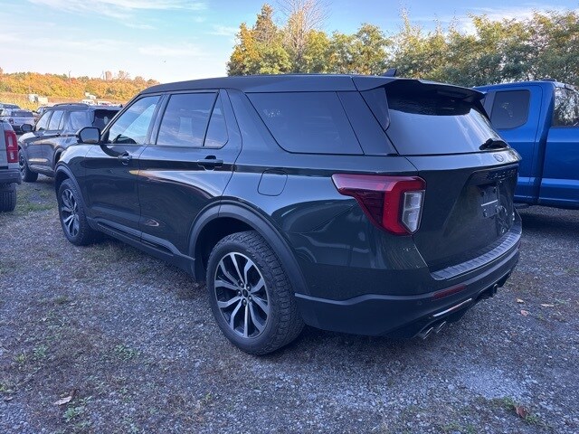2021 Ford Explorer ST photo 2