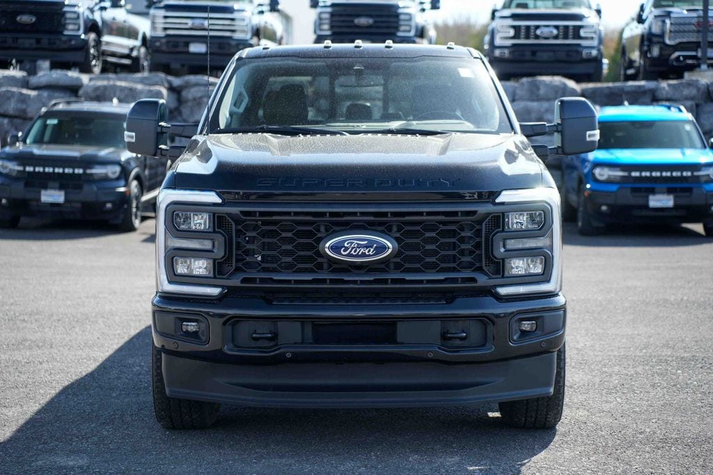 Used 2023 Ford F-250 Lariat Truck
