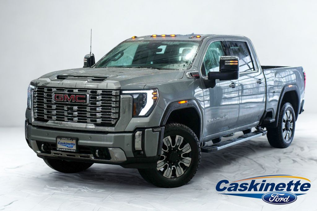 2025 GMC Sierra 4WD Crew Cab Standard Box Denali's photo