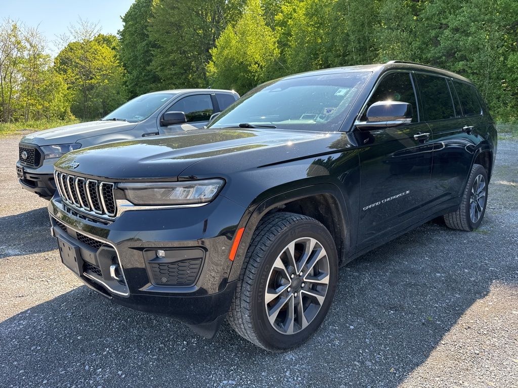 2021 Jeep Grand Cherokee L Overland's photo