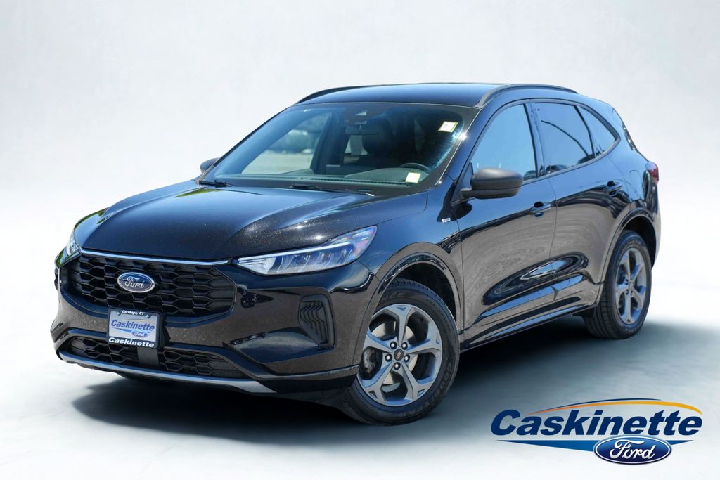 2023 Ford Escape ST-Line AWD's photo