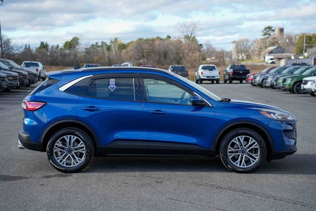 2022 Ford Escape SEL photo 4