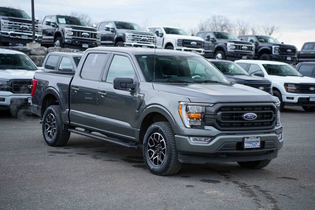 2023 Ford F-150 XLT photo 3