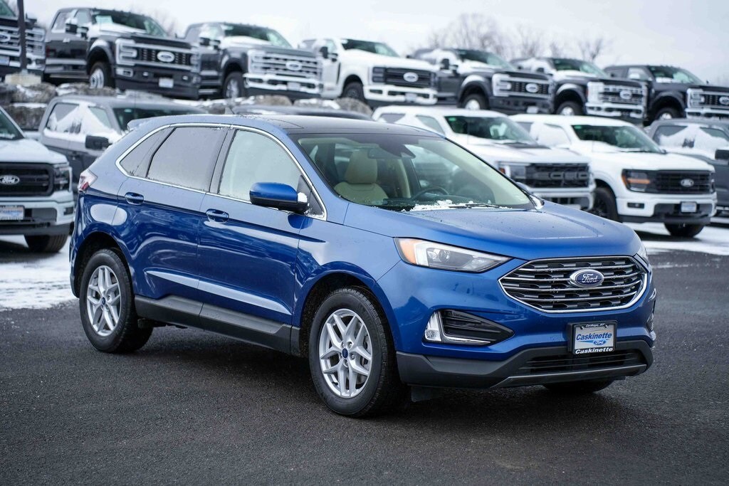 2022 Ford Edge SEL photo 3