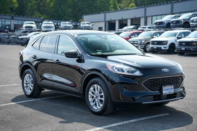 2022 Ford Escape SE photo 3