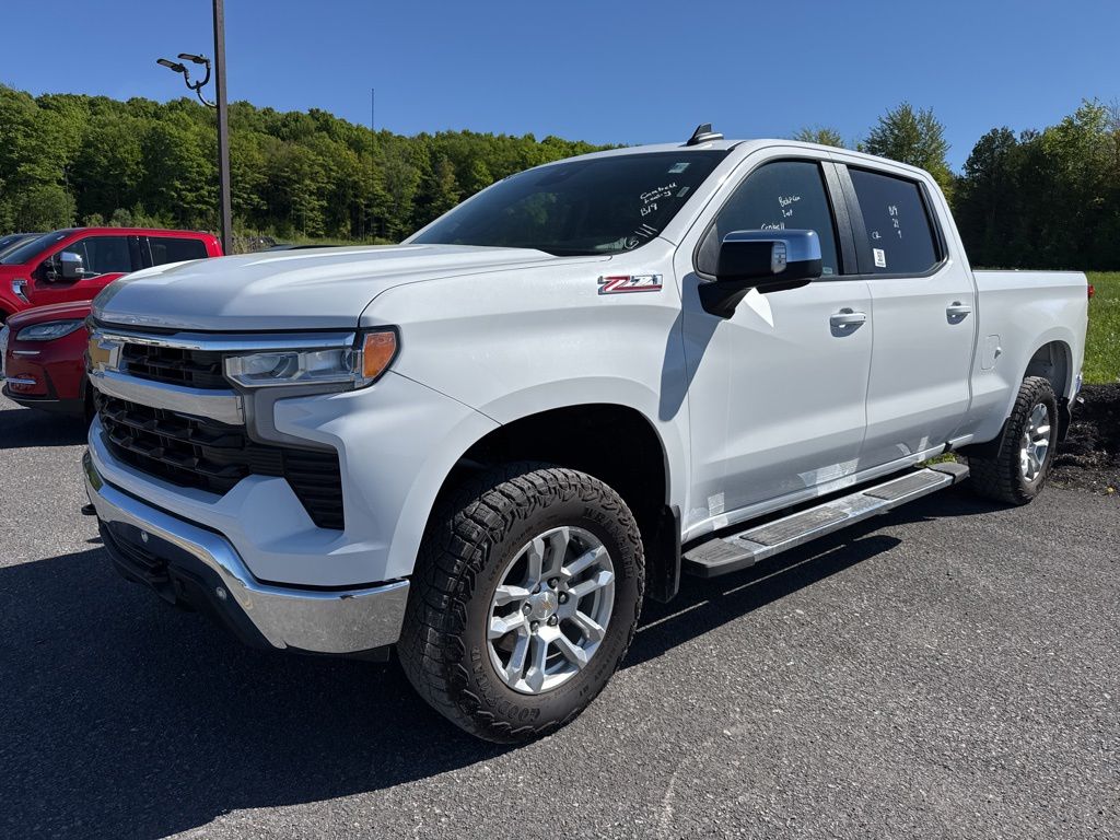 2024 Chevrolet Silverado 1500 LT 4WD Crew Cab Short Box's photo