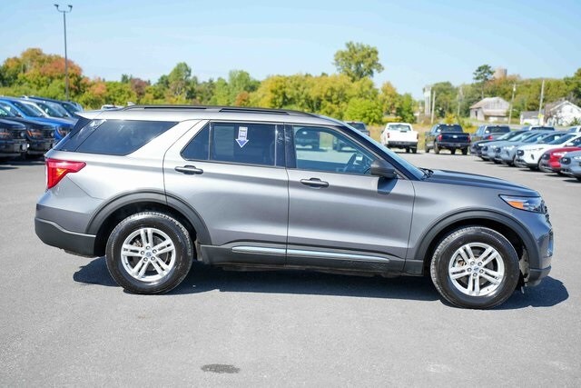 2022 Ford Explorer XLT photo 4