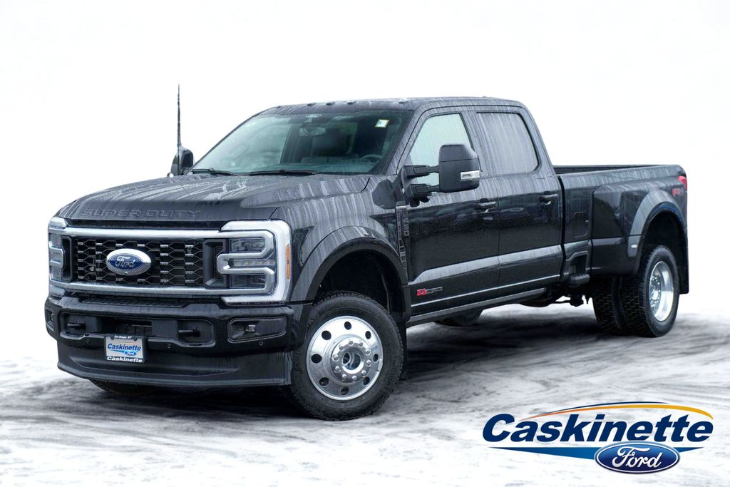 2026 Ford F-450 Platinum 4x4 Crew Cab 8' Box DRW's photo