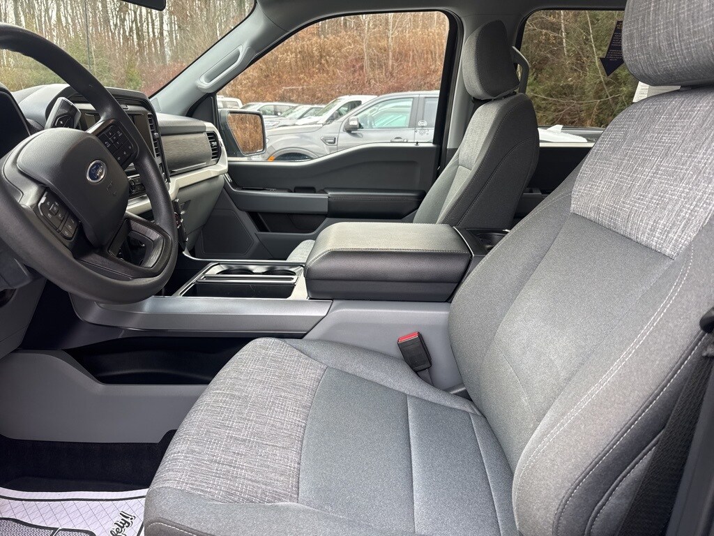 2022 Ford F-150 XLT photo 2