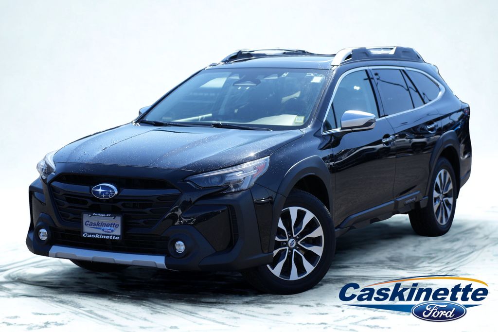 2023 Subaru Outback Touring XT's photo