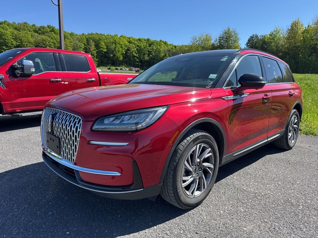 2025 Lincoln Corsair Premiere AWD's photo