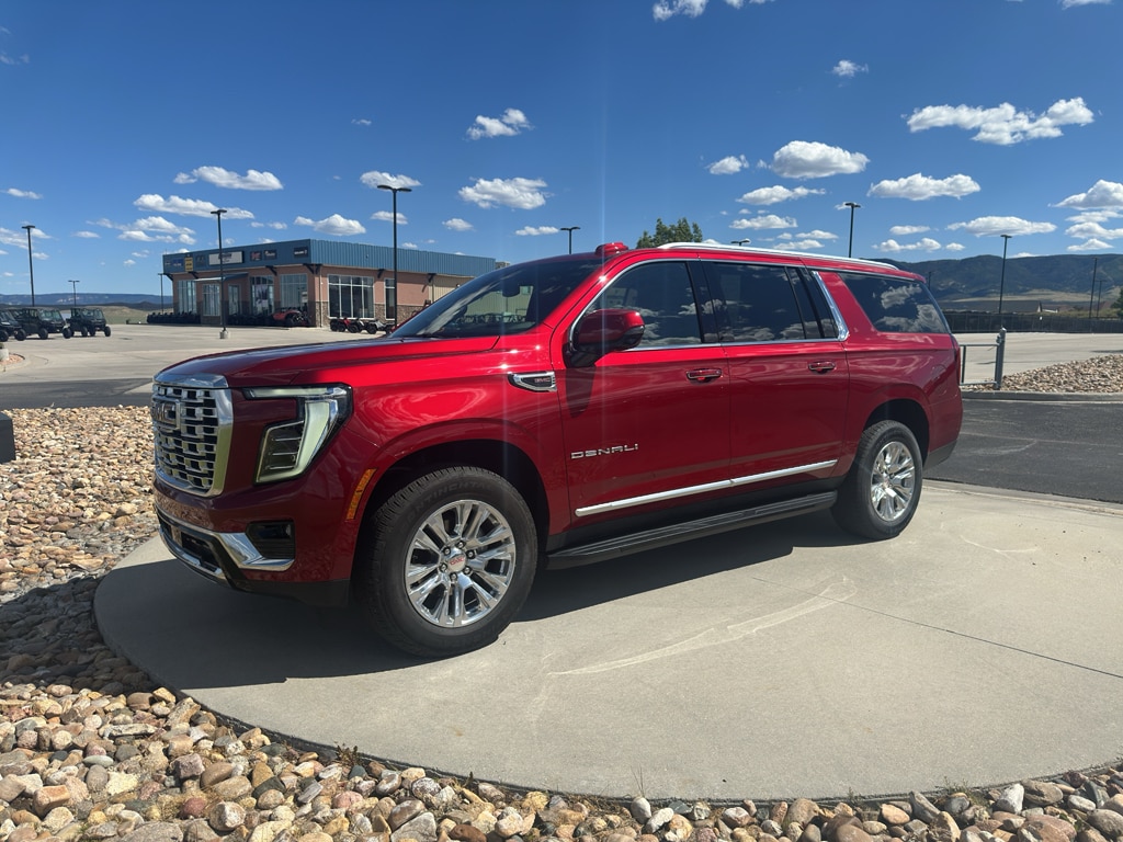 2025 GMC Yukon Denali AWD's photo