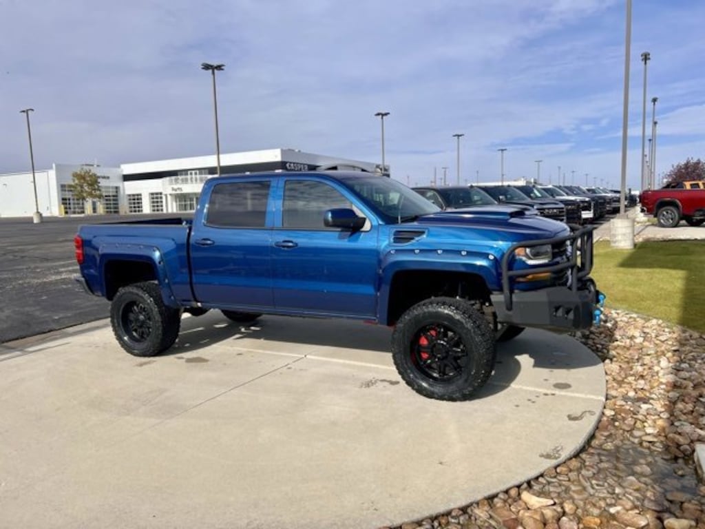 Used 2017 Chevrolet Silverado 1500 LT Truck Crew Cab