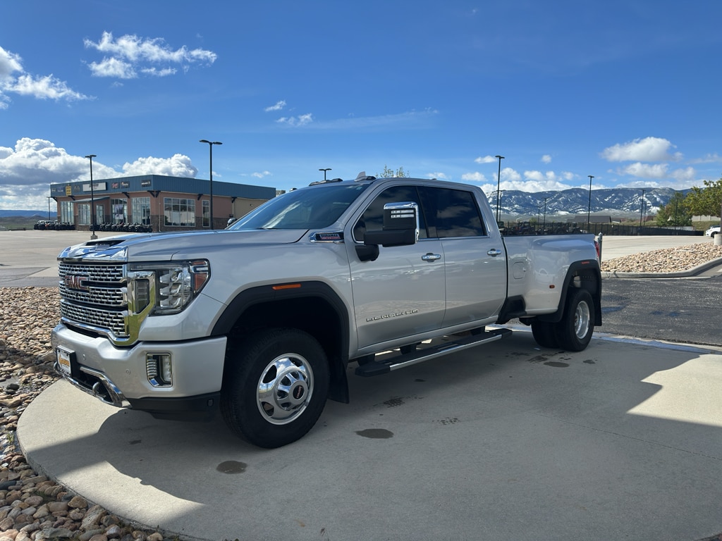 2020 GMC Sierra 4WD Crew Cab Standard Box Denali's photo