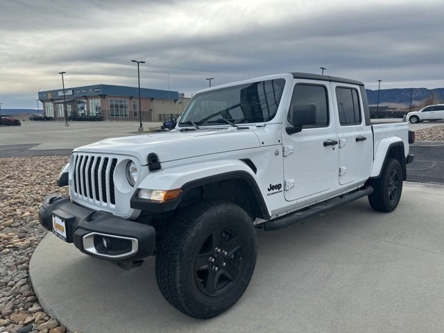 2021 Jeep Gladiator Sport S's photo